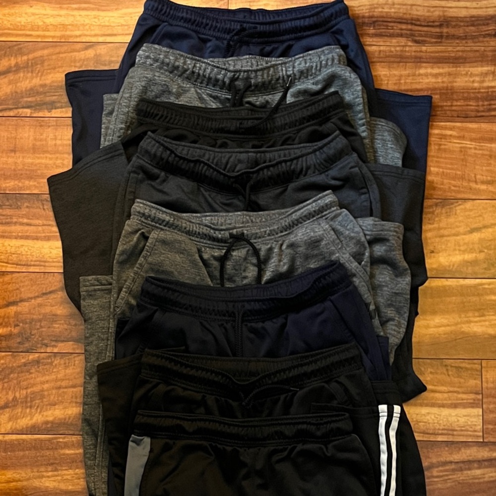 The Children's Place Lot of 8 boys joggers